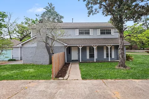 107 Carriage Ln, Conroe, TX 77385