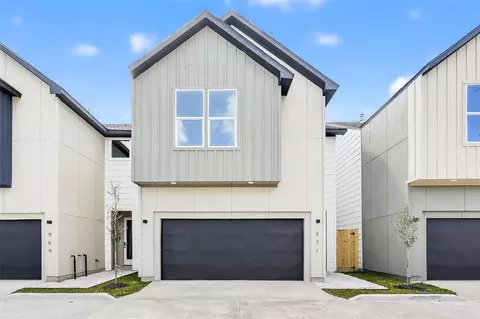 957 Highland Light Ln, Houston, TX 77091