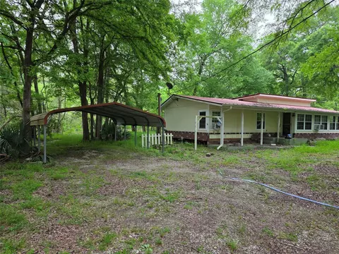 15 Caney Ct, Huntsville, TX 77320