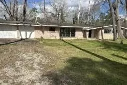 3515 Elm Dr, Dickinson, TX 77539