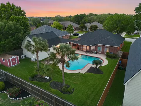 2303 Dogwood St, League City, TX 77573