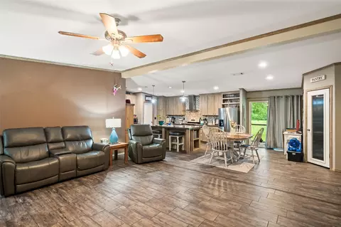 3270 Cr 2285, Cleveland, TX 77327