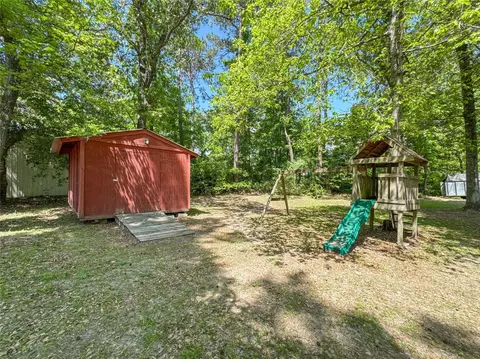 Exterior - 206 Tallow St, Onalaska, TX 77360 photo 10 of 13