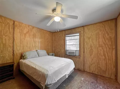 Bedroom - 206 Tallow St, Onalaska, TX 77360 photo 2 of 3