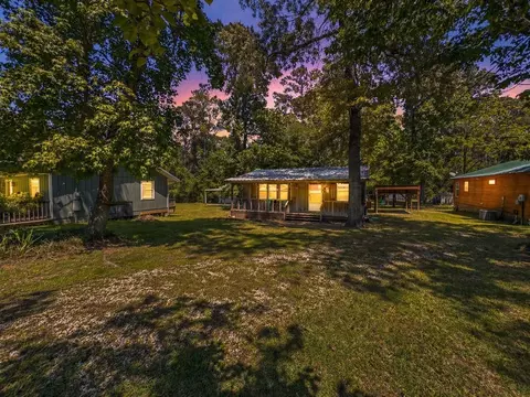 206 Tallow St, Onalaska, TX 77360