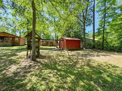 Exterior - 206 Tallow St, Onalaska, TX 77360 photo 11 of 13