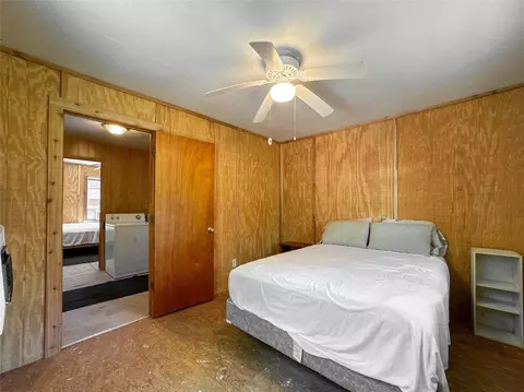 Bedroom - 206 Tallow St, Onalaska, TX 77360 photo 3 of 3