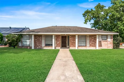6902 Addicks Clodine Rd, Houston, TX 77083