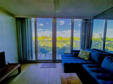 3614 Montrose Blvd #505, Houston, TX 77006
