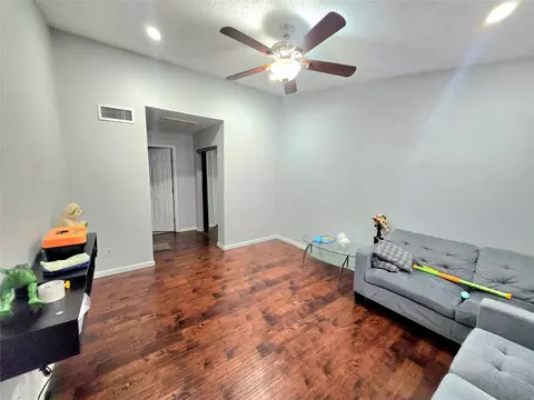 10555 Turtlewood Ct #2105, Houston, TX 77072