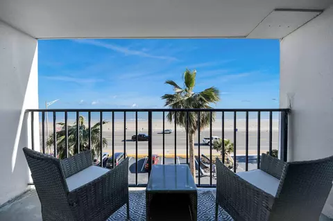 7310 Seawall Blvd #409, Galveston, TX 77551