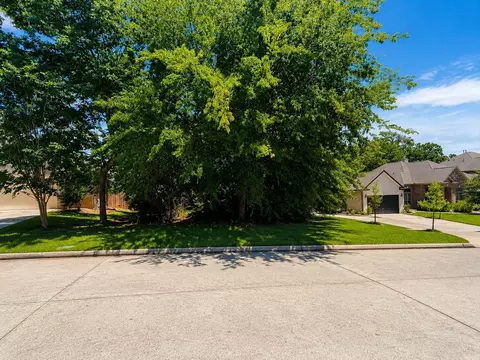 13422 Raintree Dr, Montgomery, TX 77356
