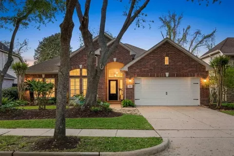 3010 Five Oaks Dr, Missouri City, TX 77459