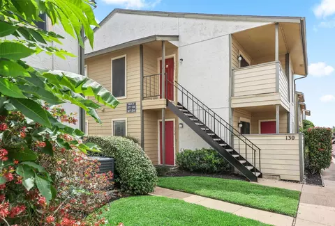 15534 Zabolio Dr #130, Webster, TX 77598