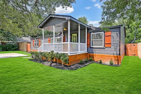 508 Verhalen Rd, Alvin, TX 77511
