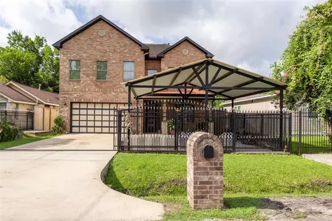 3910 Melbourne St, Houston, TX 77026