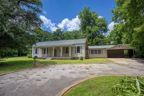 407 E Kolstad St, Palestine, TX 75801