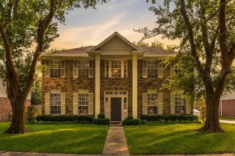 206 Scarlet Maple Dr, Sugar Land, TX 77479