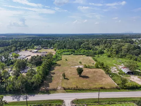 7818 E Mount Houston Rd, Houston, TX 77050