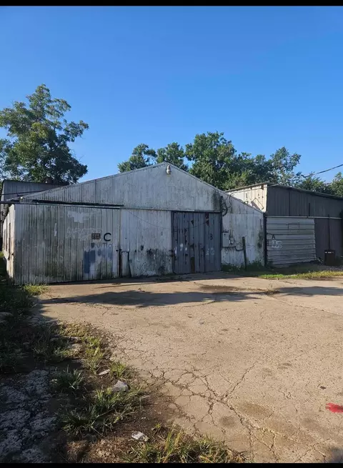 13938 Brownwood St, Houston, TX 77015