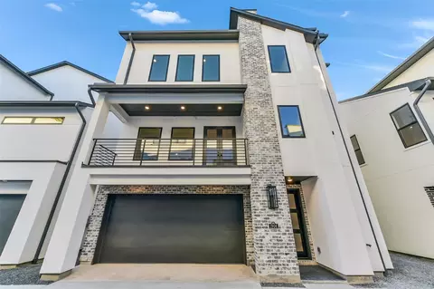 1904 Nantucket Dr, Houston, TX 77057