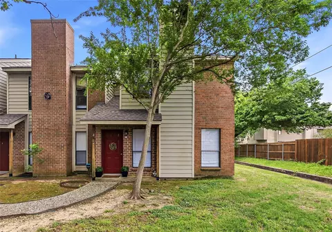 1904 Dartmouth St #Q4, College Station, TX 77840