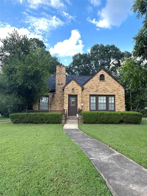 106 S Grace St, Crockett, TX 75835