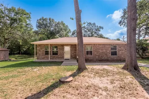 405 Peacock Path, Trinity, TX 75862 photo 1