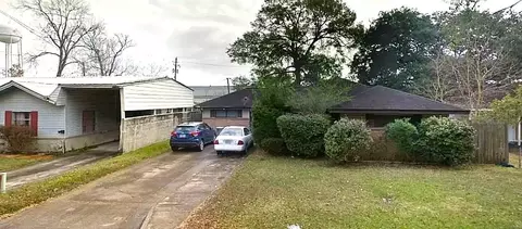 1102 Woods Dr, Liberty, TX 77575