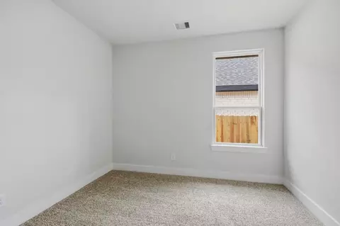 Bedroom - 407 Summerset Landing Ct, Conroe, TX 77304 photo 3 of 5