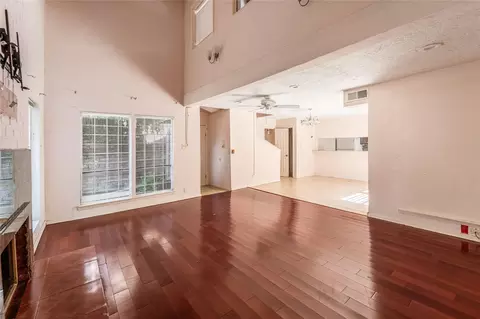 8563 Wilcrest Dr, Houston, TX 77099