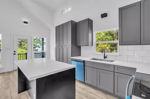 Kitchen - 117 Rain Forest Rd, Onalaska, TX 77360 photo 5 of 8
