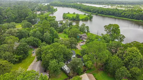 View/Area - 912 Brook Forest Dr, Conroe, TX 77385 photo 4 of 6