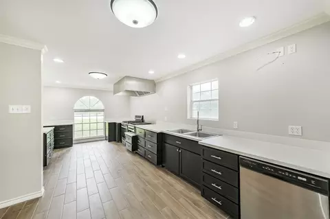 Kitchen - 912 Brook Forest Dr, Conroe, TX 77385 photo 2 of 5