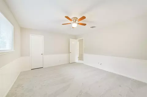 Bedroom - 912 Brook Forest Dr, Conroe, TX 77385 photo 6 of 8