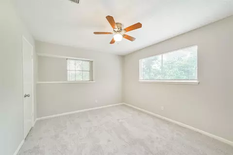 Bedroom - 912 Brook Forest Dr, Conroe, TX 77385 photo 7 of 8