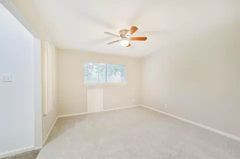 Bedroom - 912 Brook Forest Dr, Conroe, TX 77385 photo 3 of 8