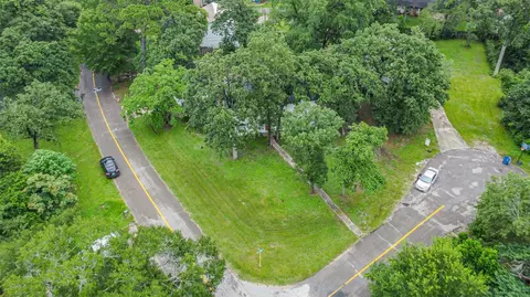 View/Area - 912 Brook Forest Dr, Conroe, TX 77385 photo 1 of 6