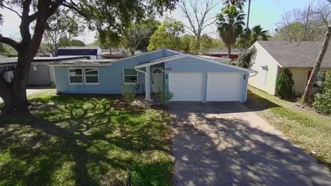 115 Marlin Ave, Galveston, TX 77550