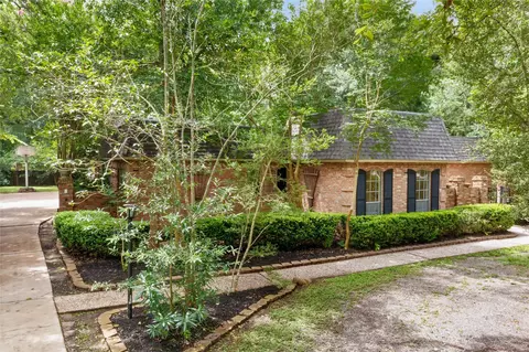 1216 Oak Hollow Dr, Dickinson, TX 77539
