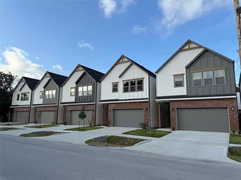 8430 Vogue Ln, Houston, TX 77055