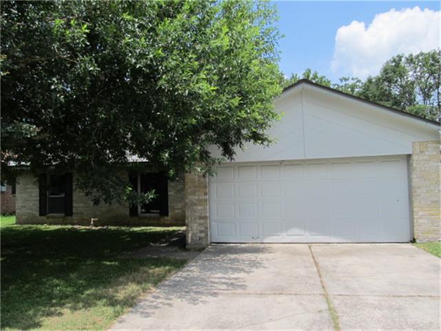 30 Wagon Lane Loop, Angleton, TX 77515 photo 1