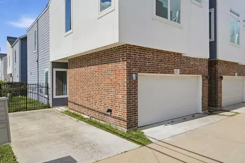 2527 Hollister St, Houston, TX 77080