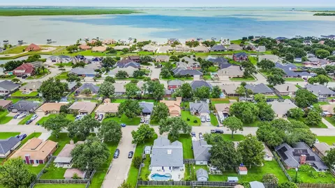 2525 40th Ave N, Texas City, TX 77590