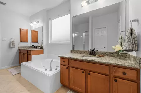 Bath - 5714 Brookway Willow Dr, Spring, TX 77379 photo 3 of 5