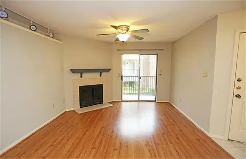 2121 Hepburn St #613, Houston, TX 77054