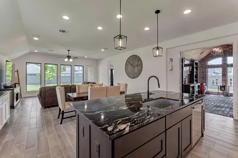 Kitchen - 13147 Soaring Forest Dr, Conroe, TX 77302 photo 4 of 5