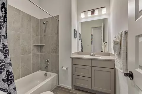 Bath - 13147 Soaring Forest Dr, Conroe, TX 77302 photo 4 of 5
