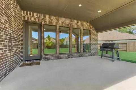Other - 13147 Soaring Forest Dr, Conroe, TX 77302 photo 9 of 10