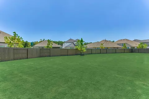 Exterior - 13147 Soaring Forest Dr, Conroe, TX 77302 photo 6 of 10